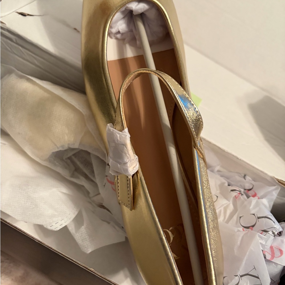 New York & Company Cream Flats - Picture 3 of 3